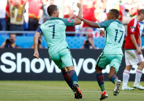 欧洲杯-C罗造3球 葡萄牙3度扳.